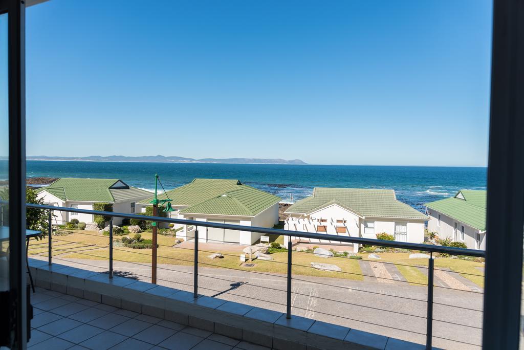 Whale View Self Catering Apartment ヘルマナス エクステリア 写真